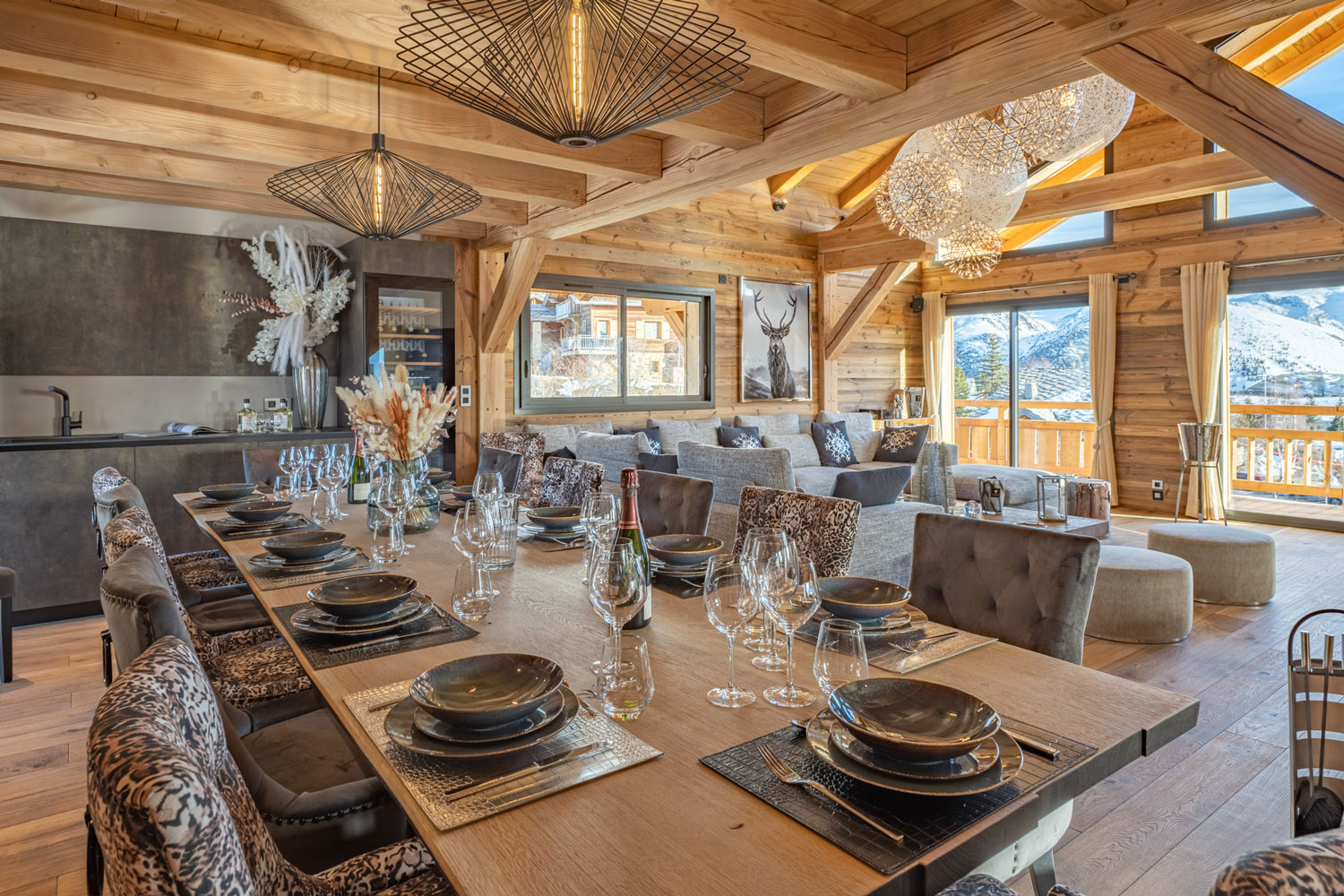 Location chalet luxe Alpe d'huez salle à manger
